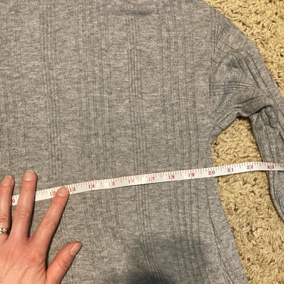 Stork&babe Gray Ribbed Relaxed Long Sleeve Shirt - Picture 7 of 9